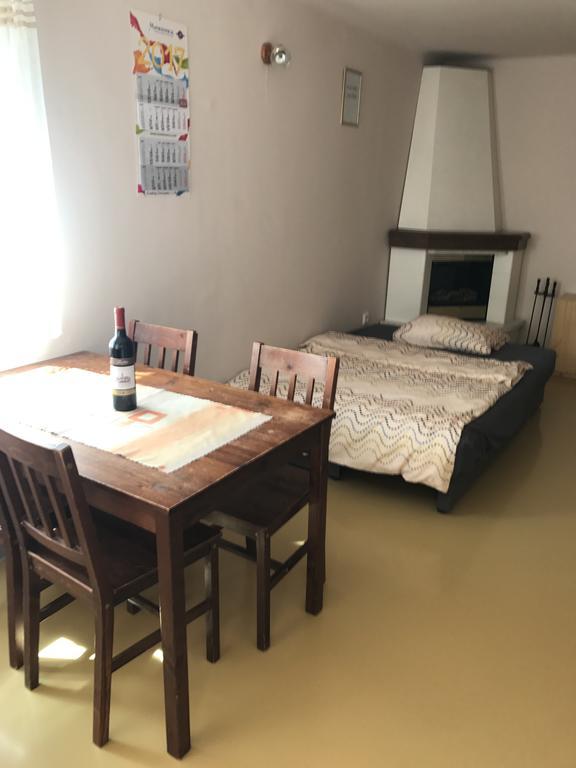 Apartment Jane Senec Esterno foto